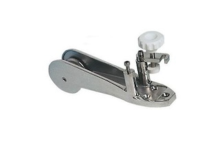 Musone di prua fisso in acciaio inox con blocca ancora - 340 mm. -