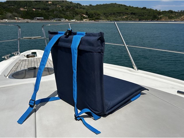 Sedile reclinabile a zaino