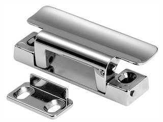 Maniglia di chiusura per antine