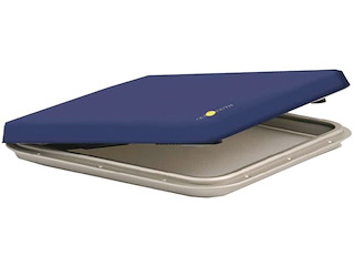 Protezione blu passouomo Lewmar 330 x 330 mm.