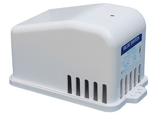 Interruttore galleggiante con protezione per pompe di sentina 