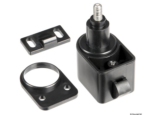 Scrocchetto Self-Latching