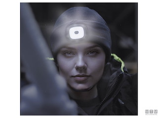 BERRETTO CON LUCE LED RICARICABILE