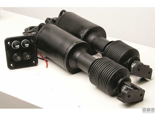 KIT TRIM OCEAN MARINE CON PISTONI ELETTRO MECCANICI 12V